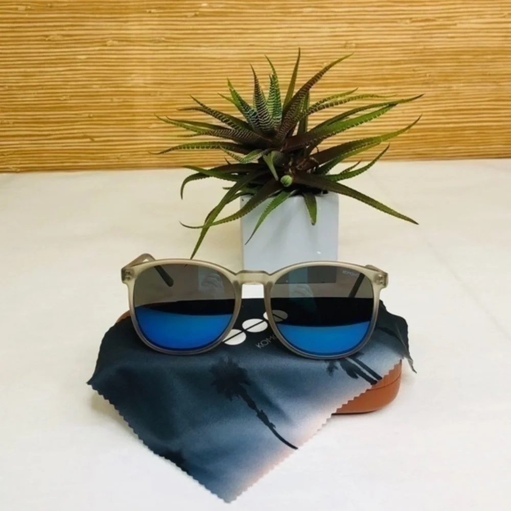 KOMONO Urkel Frost Sunglasses NEW gray blue